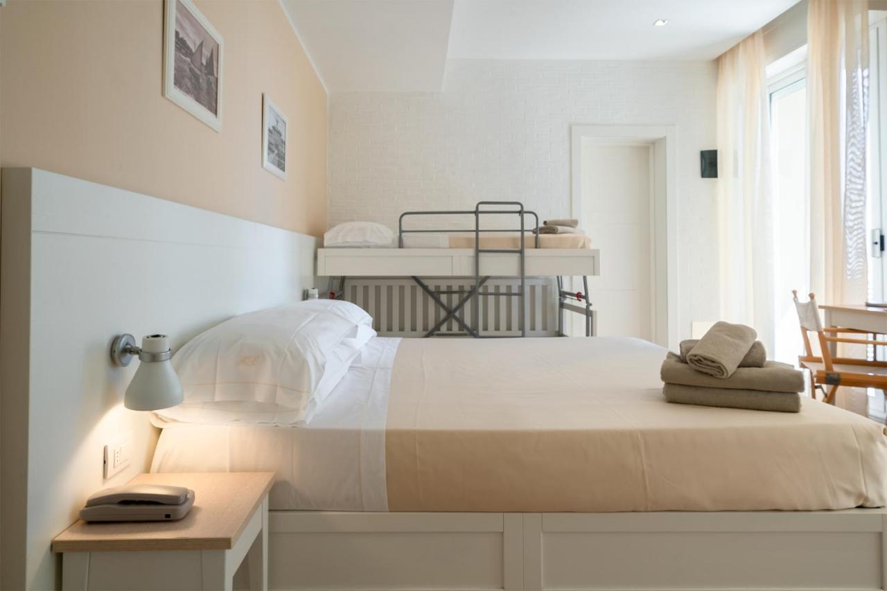 Hotel Bristol Cattolica Esterno foto