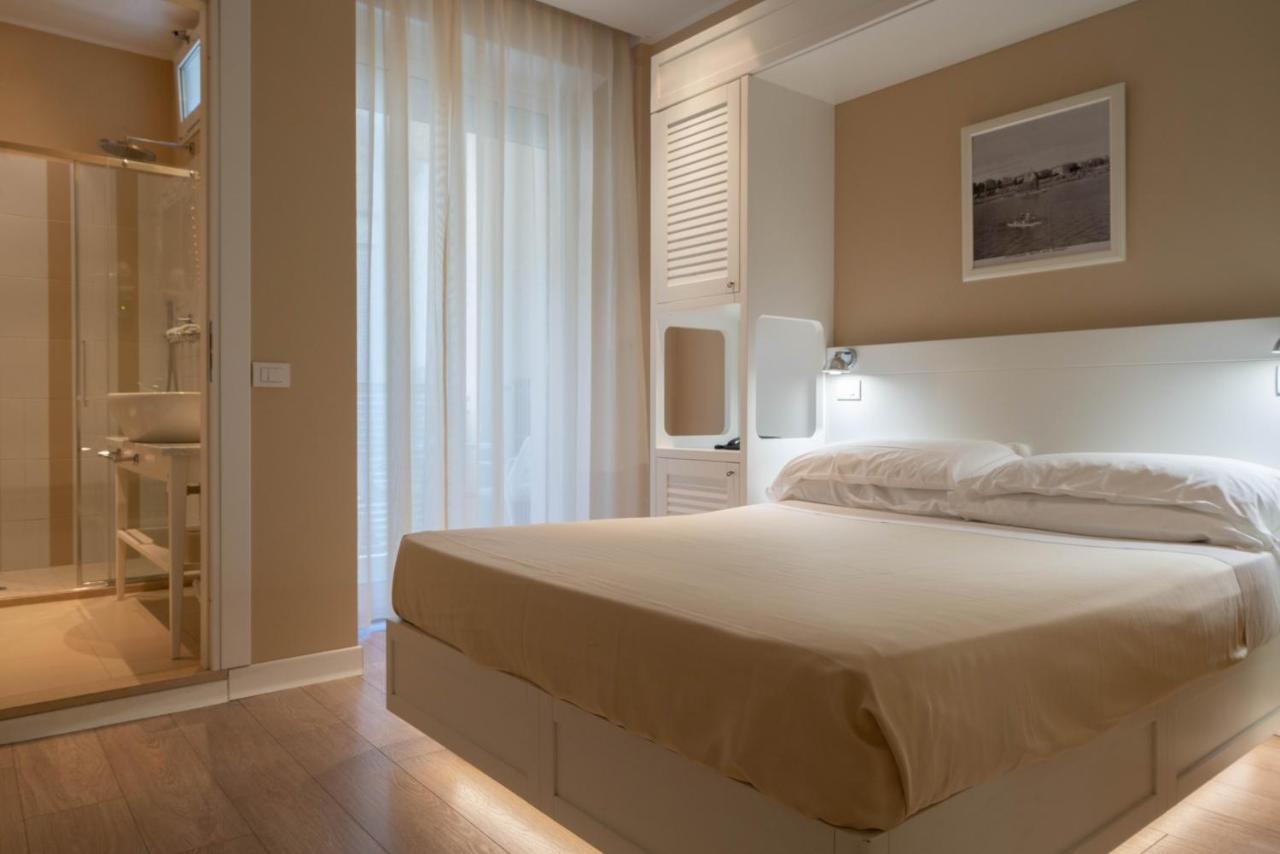 Hotel Bristol Cattolica Esterno foto