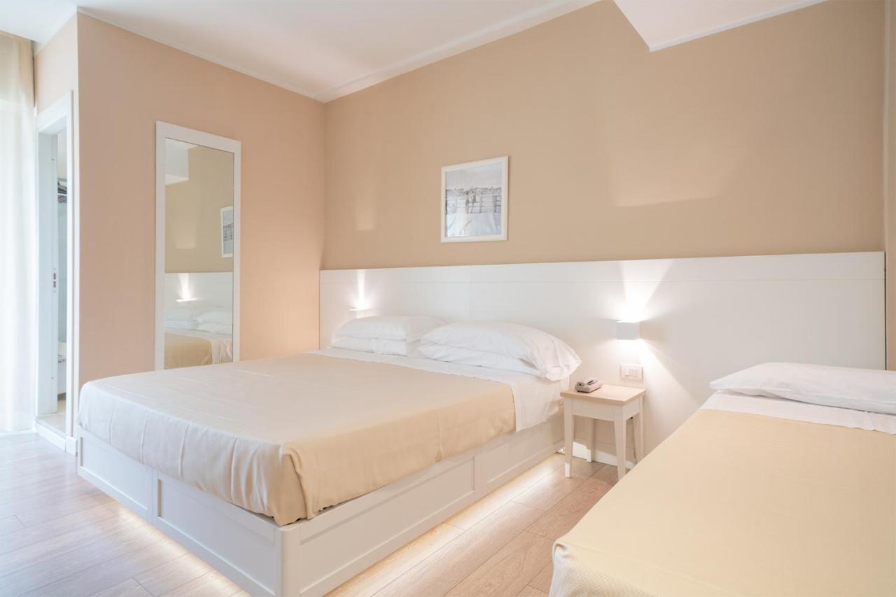 Hotel Bristol Cattolica Esterno foto