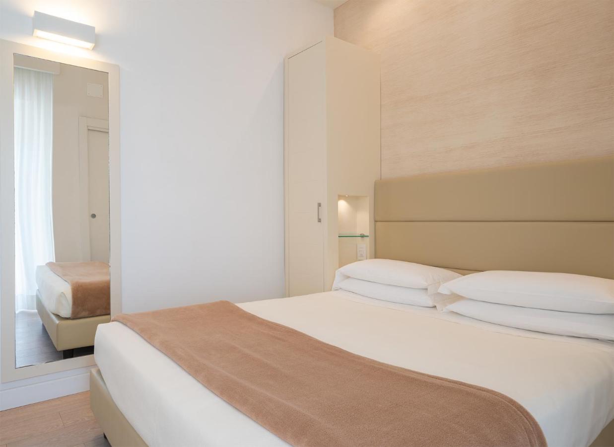 Hotel Bristol Cattolica Esterno foto