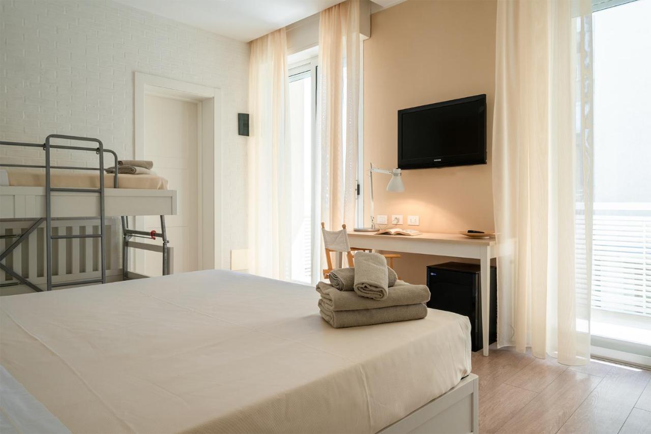 Hotel Bristol Cattolica Esterno foto
