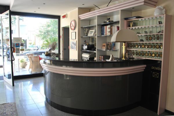 Hotel Bristol Cattolica Esterno foto