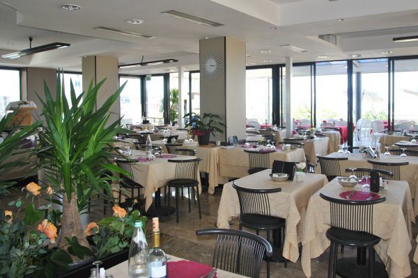 Hotel Bristol Cattolica Esterno foto