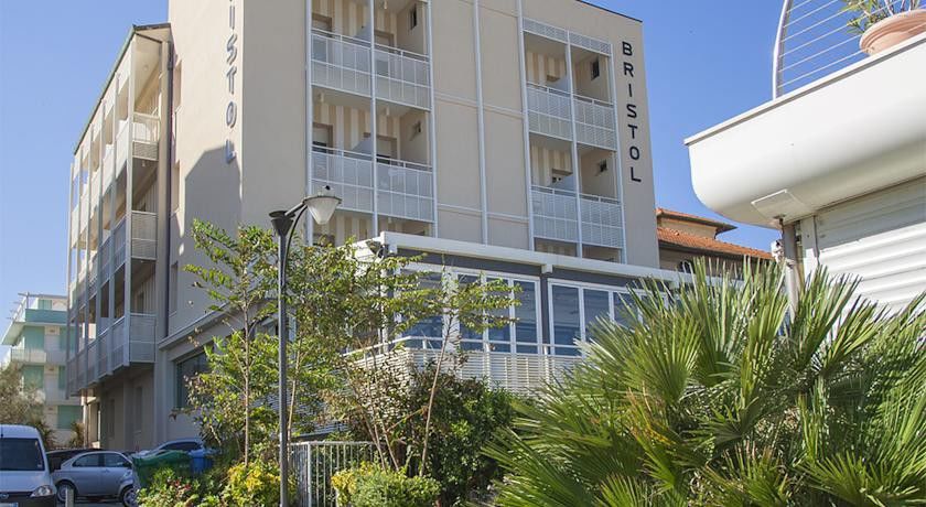 Hotel Bristol Cattolica Esterno foto