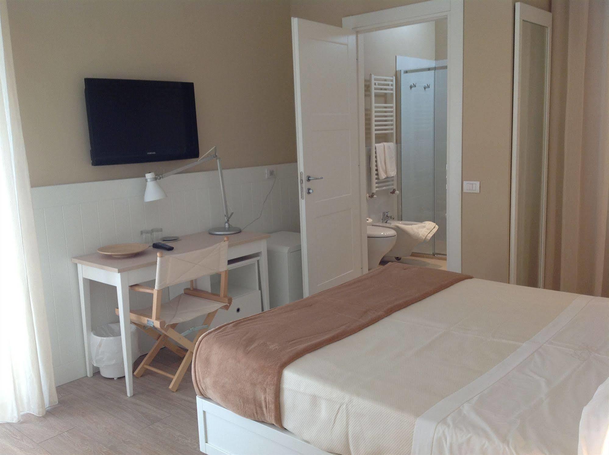 Hotel Bristol Cattolica Esterno foto