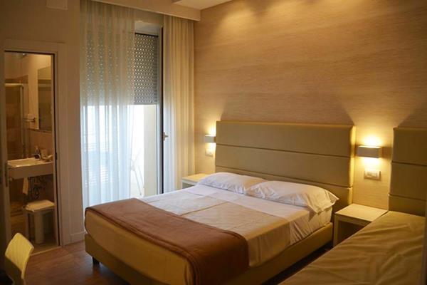Hotel Bristol Cattolica Esterno foto